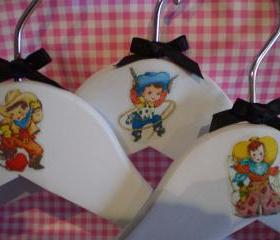 Vintage Style children's hangers set of 3. Sweet, retro, kitsch.