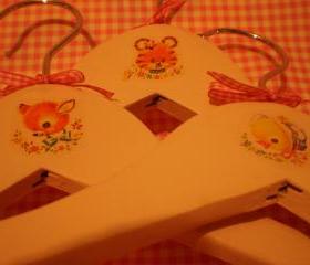 Vintage Style children's hangers set of 3. Sweet, retro, kitsch.